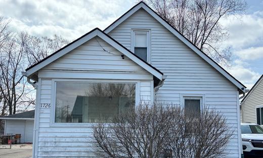 1726 E Goulson Ave, Hazel Park, MI 48030: Great 3 Bedroom Bungalow in Hazel Park - FOR SALE
