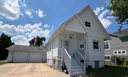 1756 2nd St, Wyandotte, MI 48192: Charming Downtown Wyandotte Bungalow - FOR SALE