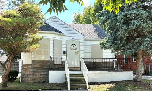 20624 Washtenaw, Harper Woods, MI 48225: Updated 2 bedroom ranch in Harper Woods - FOR LEASE