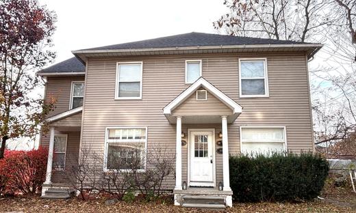 99 Clinton Street, Mt Clemens, MI 48043: Lovely upper 2 bedroom unit in Mt. Clemens Quadplex (Unit 101 1/2)